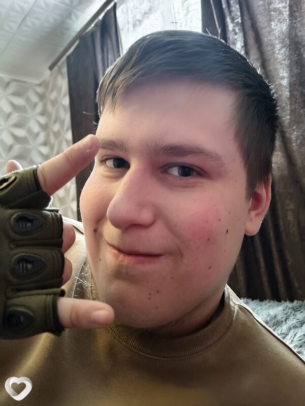 Залупкин Ваня, 19, Курчатове — анкета №2586332