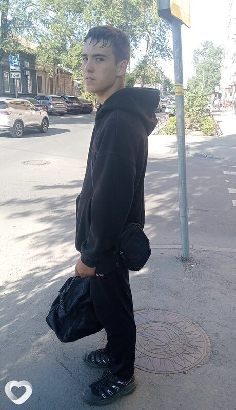 Дима, 19, Ростове-на-Дону — анкета №2586400