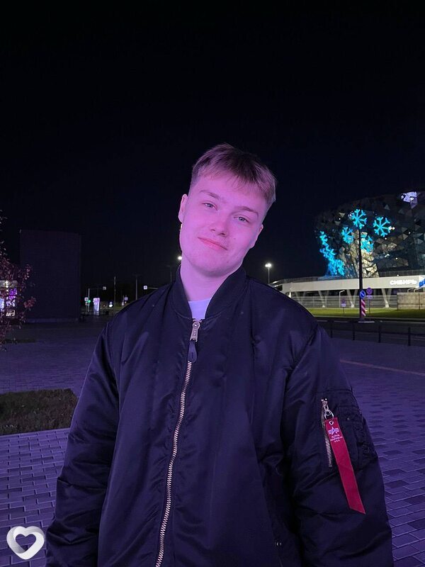 Никита, 19, Новосибирске — анкета №2586703