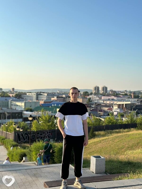 Максим, 20, Твери — анкета №2587736