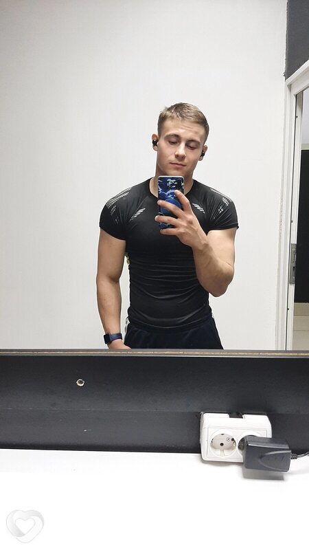 Александр, 25, Ровеньках — анкета №2587824