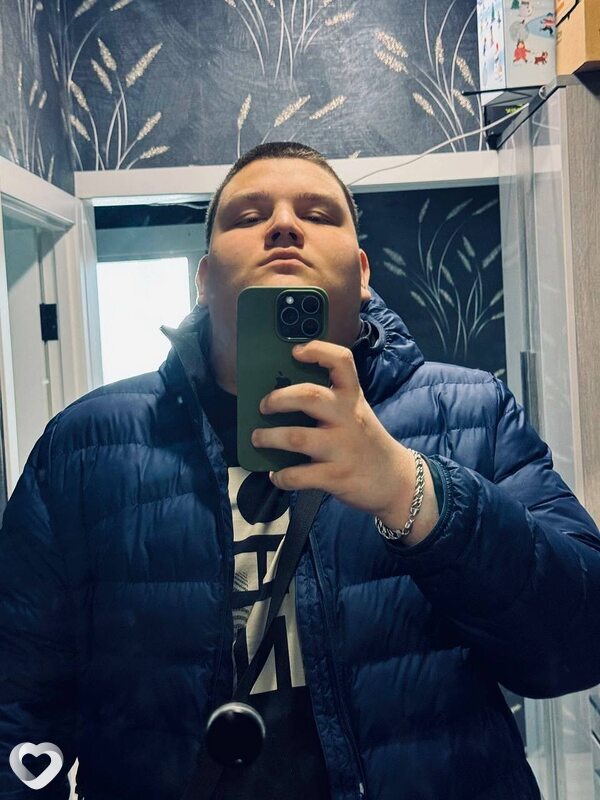 Дима, 20, Сургуте — анкета №2587946