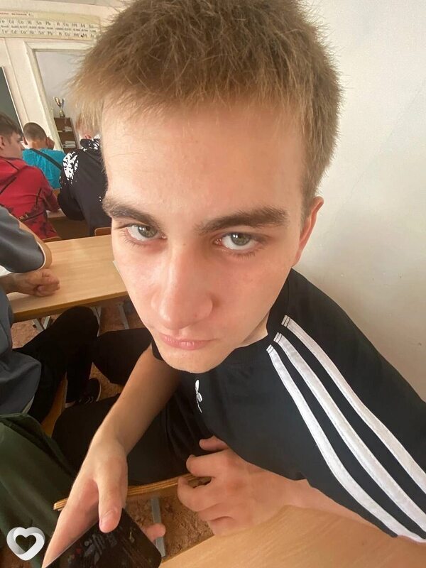 Артем, 26, Кемерове — анкета №2588490