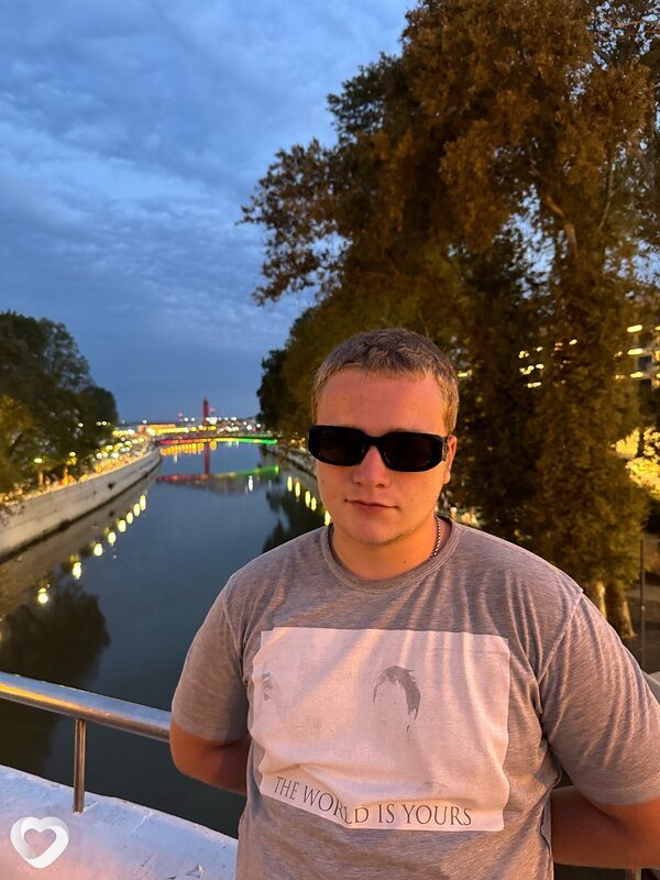 Максим, 20, Сочи — анкета №2588585