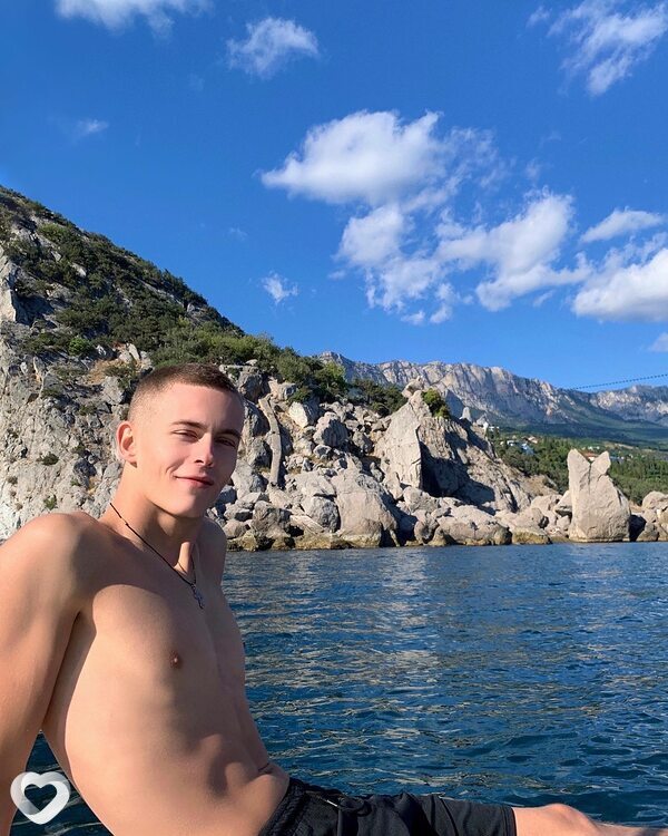 Владимир, 23, Таганроге — анкета №2588810