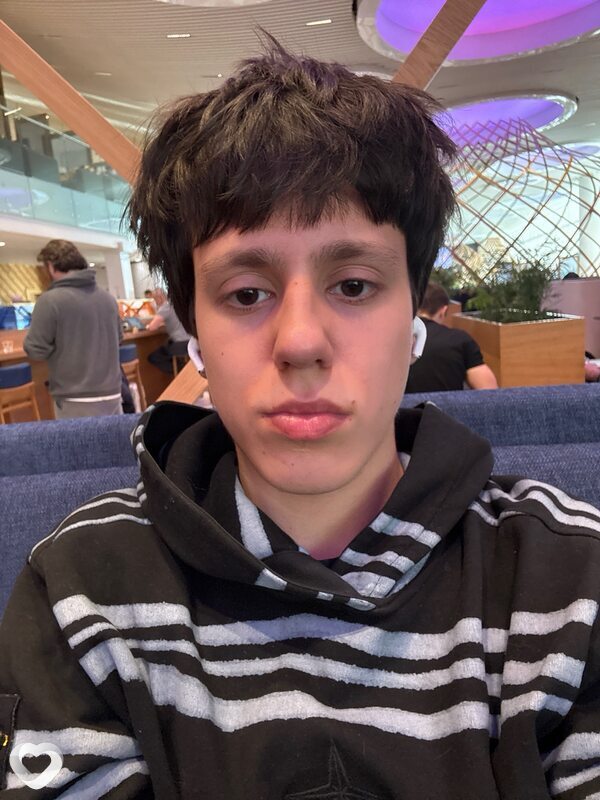 Андрей, 19, Москве — анкета №2589395