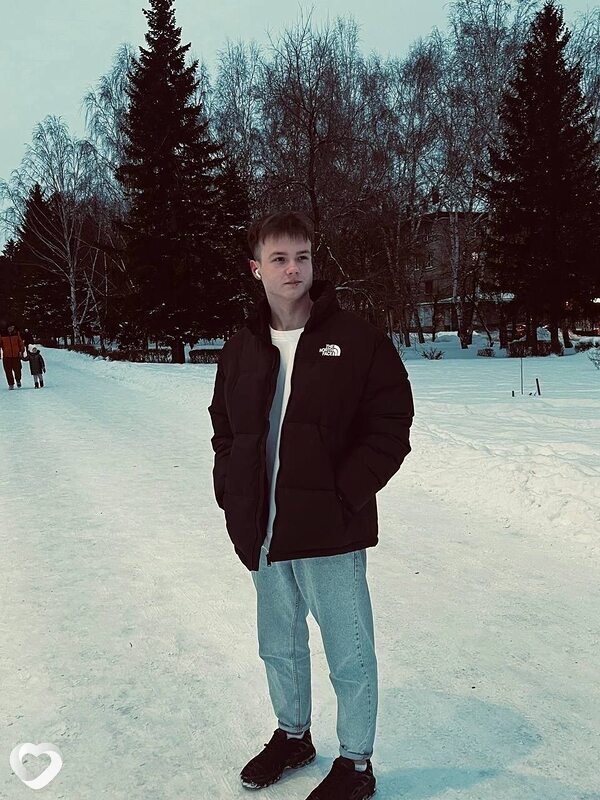 Ilya, 21, Бийске — анкета №2589030