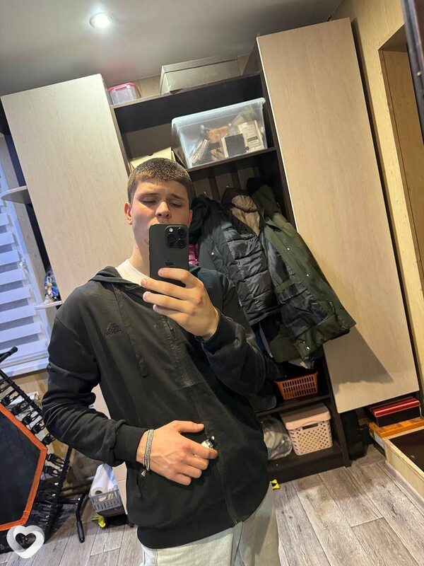 Рома, 21, Владимире — анкета №2589040