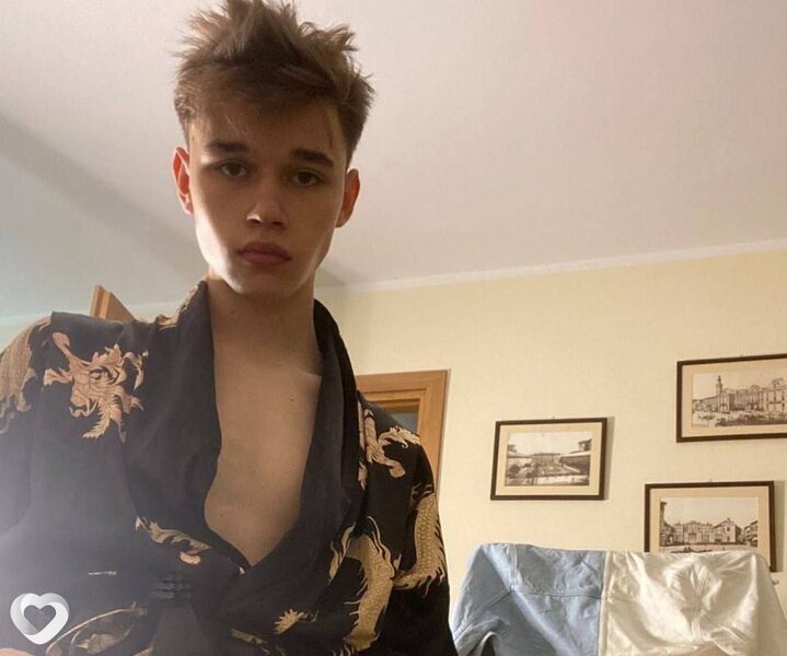 Артур, 19, Волгограде — анкета №2589157