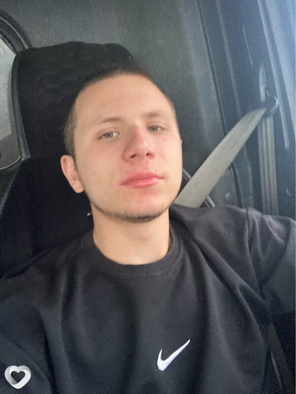 Артур, 21, Екатеринбурге — анкета №2588988