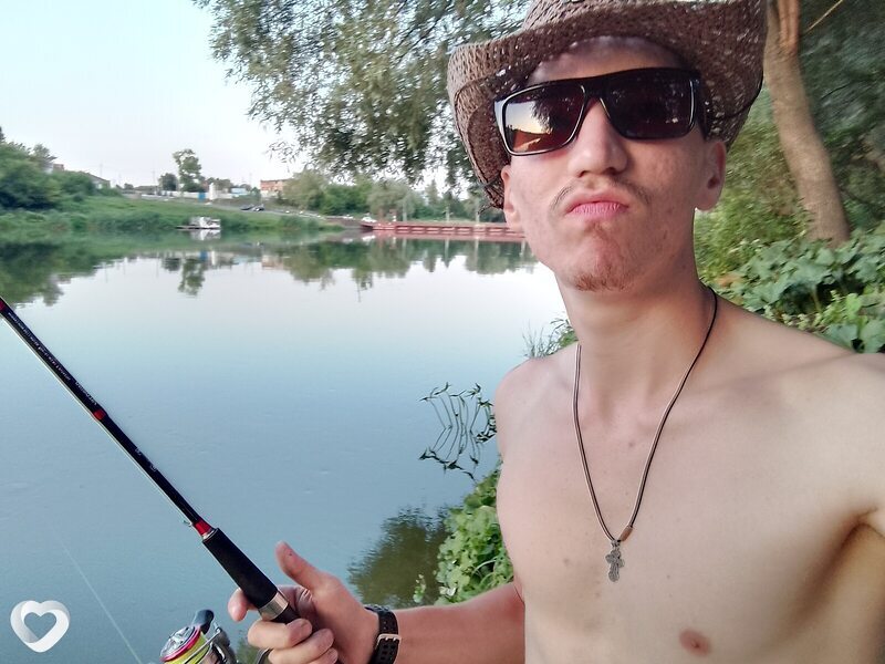 Константин, 21, Старом Осколе — анкета №2589266