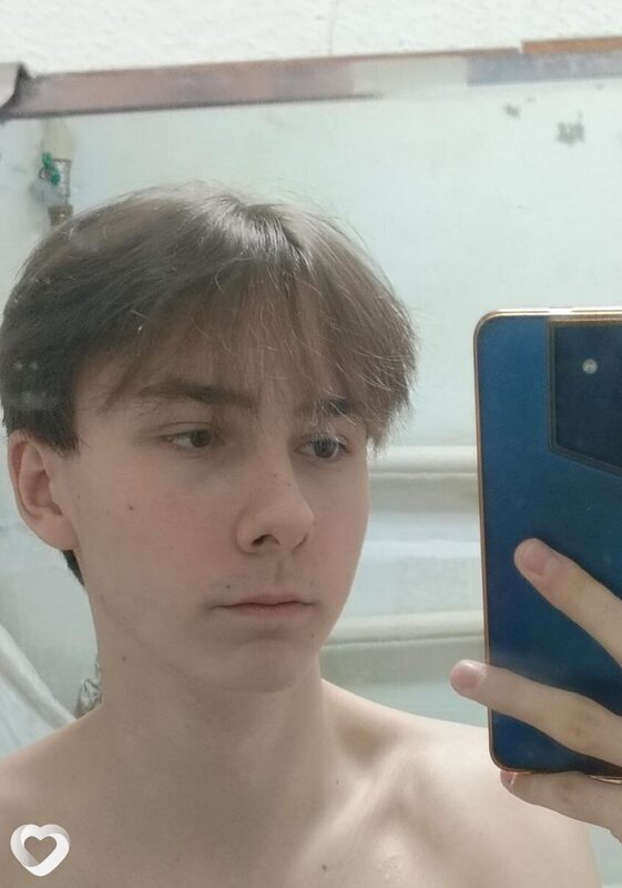 Евгений, 20, Калининграде — анкета №2589371