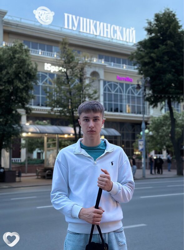 Данил, 19, Курске — анкета №2590351
