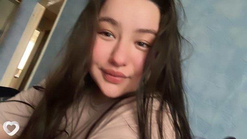 Камила, 23, Новомосковске — анкета №2591356