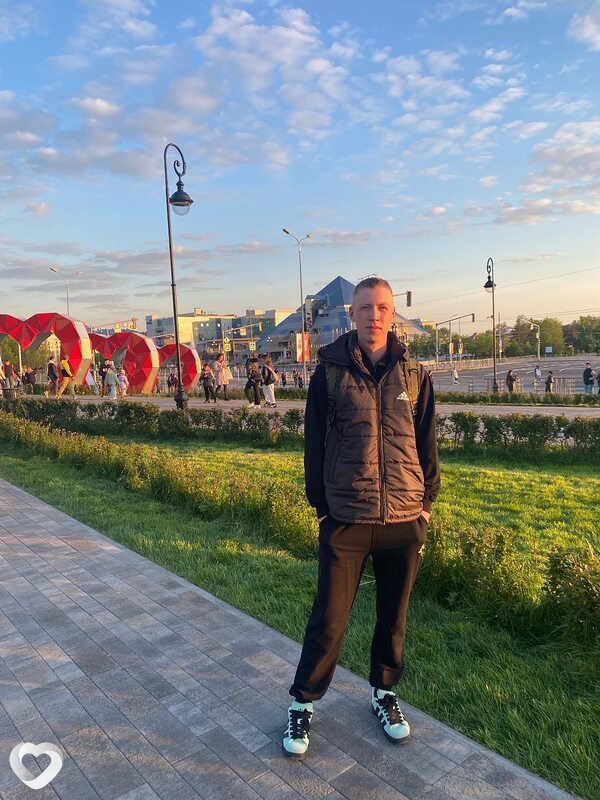 Антон, 21, Казани — анкета №2592345