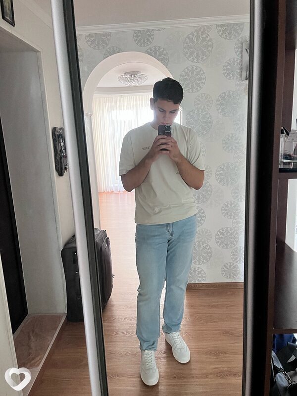Богдан, 20, Москве — анкета №2593322