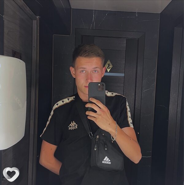 Кирилл, 21, Астрахани — анкета №2593581
