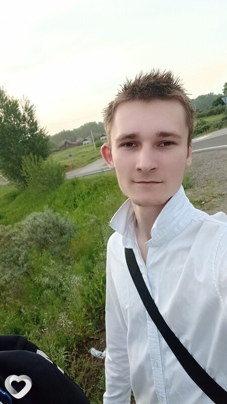 Илья, 19, Бийске — анкета №2594216