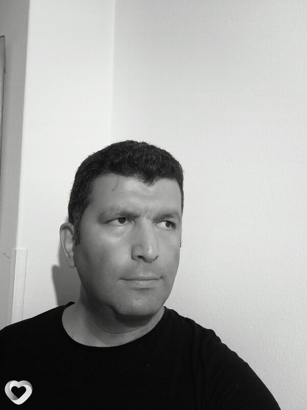 Dan, Париж