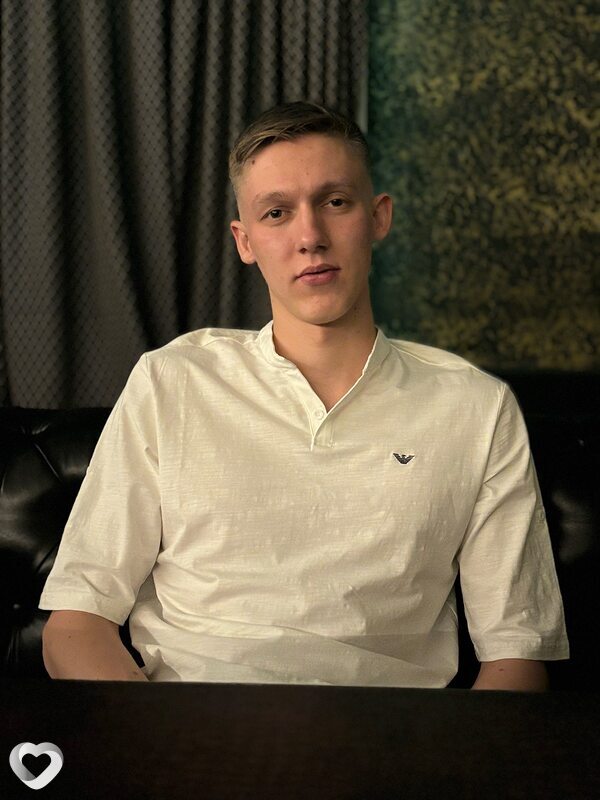 Дмитрий, 25, Обояни — анкета №2594896