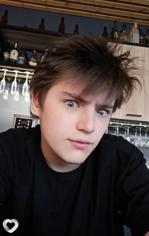 Артур, 20, Абакане — анкета №2594946