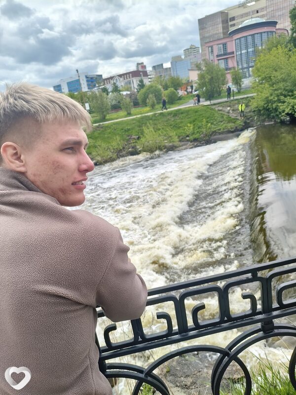 Андрей, 23, Свободном — анкета №2595162