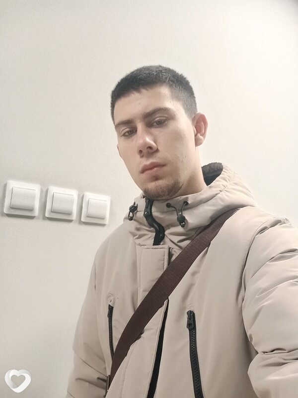 Константин, 21, Лесозаводске — анкета №2595462
