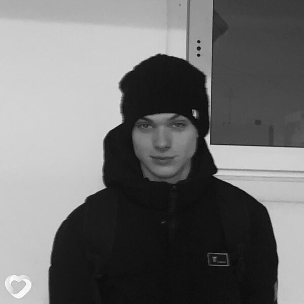 Максим, 22, Красноярске — анкета №2596477
