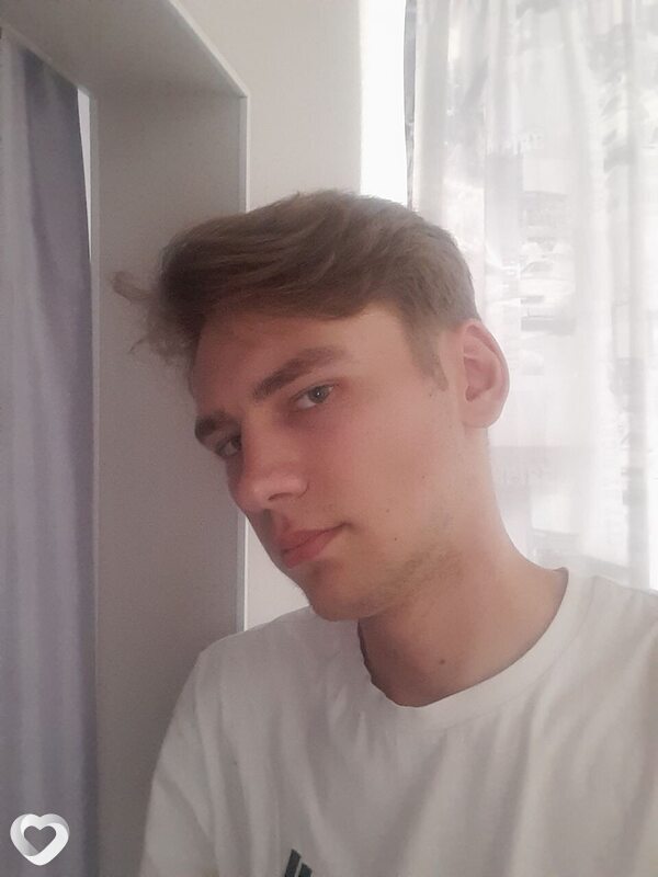 Ваня, 21, Барнауле — анкета №2596396