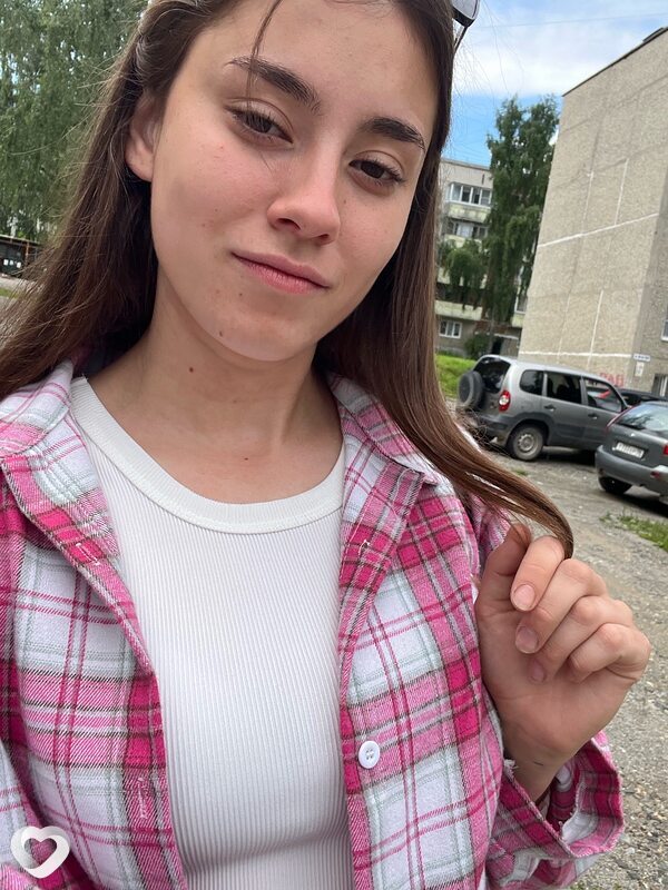 Алина, 22, Екатеринбурге — анкета №2596055