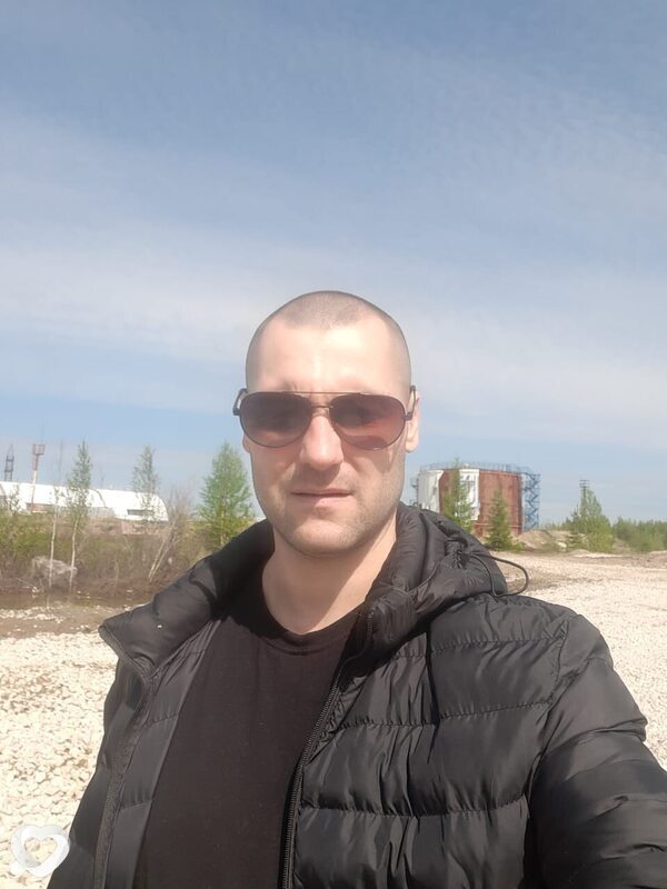 Владимир, 41, Усинске — анкета №2597000