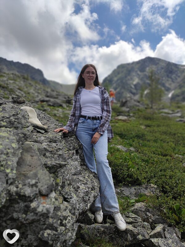 Алина, 24, Барнауле — анкета №2597410