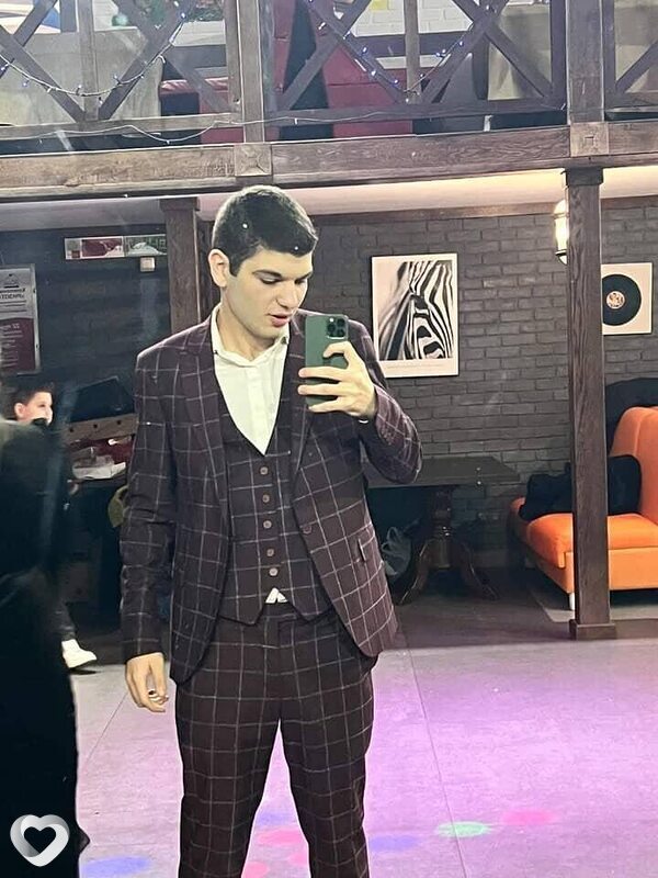 Тимофей, 21, Речице — анкета №2597818