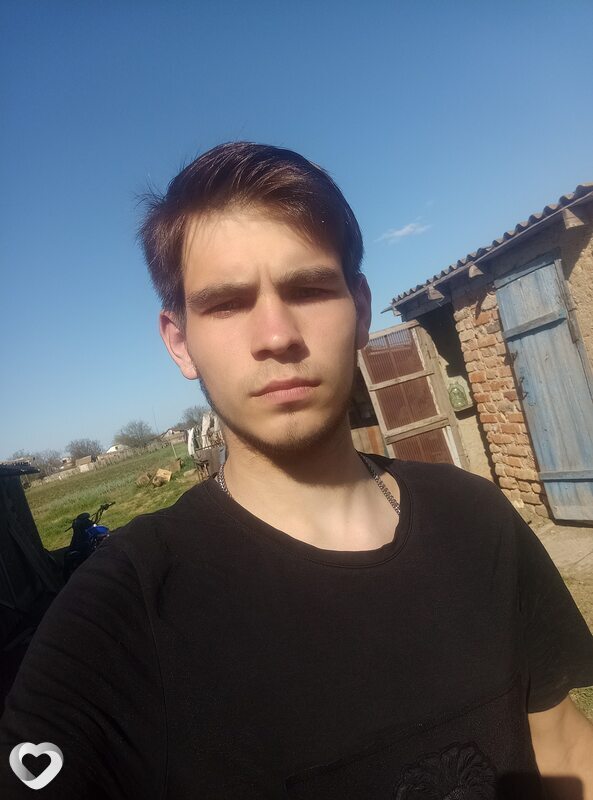 Георгий, 20, Николаеве — анкета №2598421