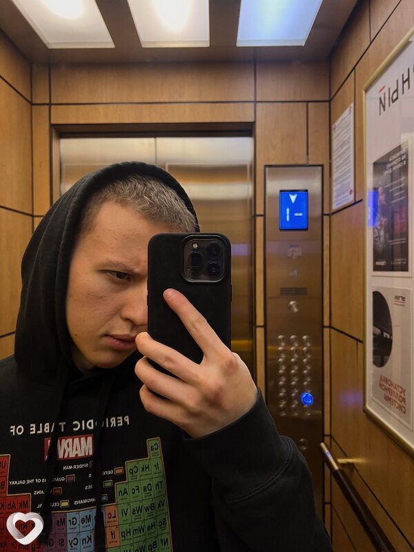 Влад, 22, Екатеринбурге — анкета №2600694