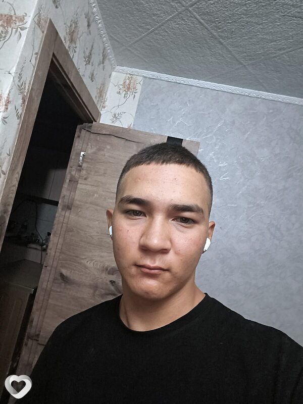 Адиль, 20, Семей — анкета №2600812