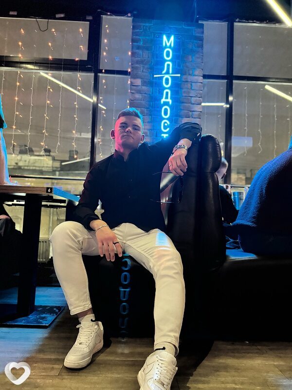 Александр, 22, Санкт-Петербурге — анкета №2601136