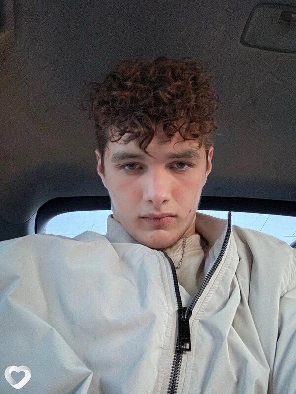 Дмитрий, 21, Уссурийске — анкета №2602617