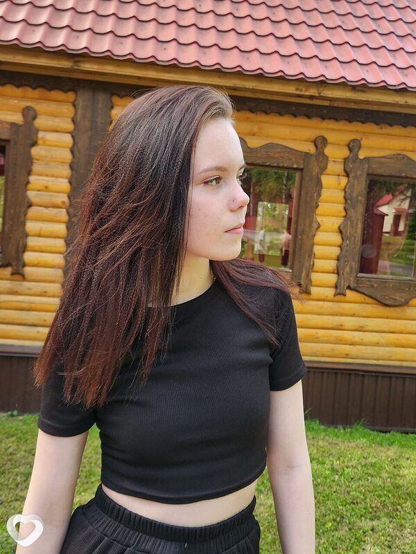 Елизавета, 19, Новосибирске — анкета №2603208