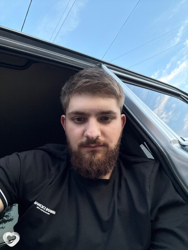 Олег, 23, Пятигорске — анкета №2604422