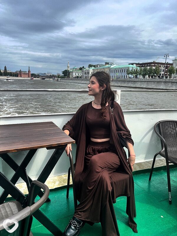 Полина, 19, Москве — анкета №2604506