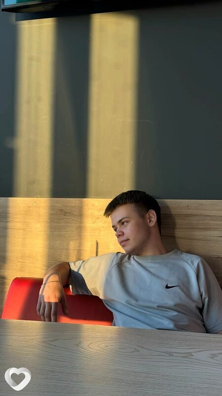 Виктор, 19, Могилев — анкета №2605886