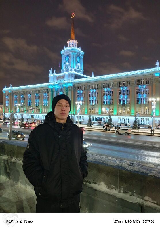 Антон, 19, Красноуфимске — анкета №2605817