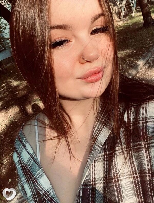 Лена, 20, Красноярске — анкета №2606058