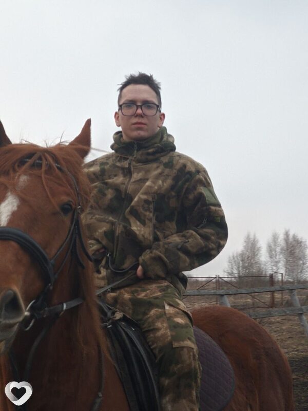 Илья, 19, Москве — анкета №2606367