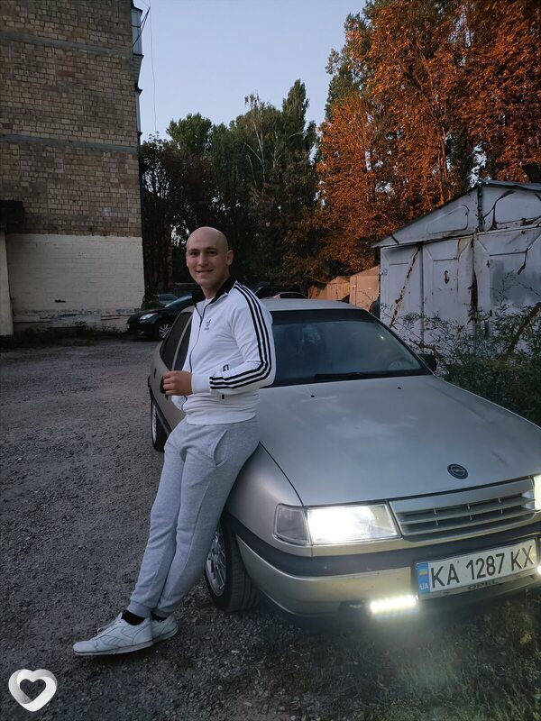 Денчик, 25, Киеве — анкета №2606337