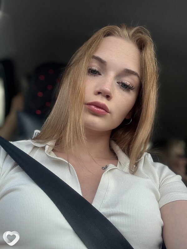 Ксения, 21, Ухте — анкета №2606937