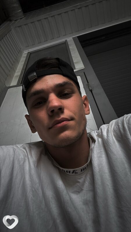 Андрей, 22, Караганде — анкета №2606681