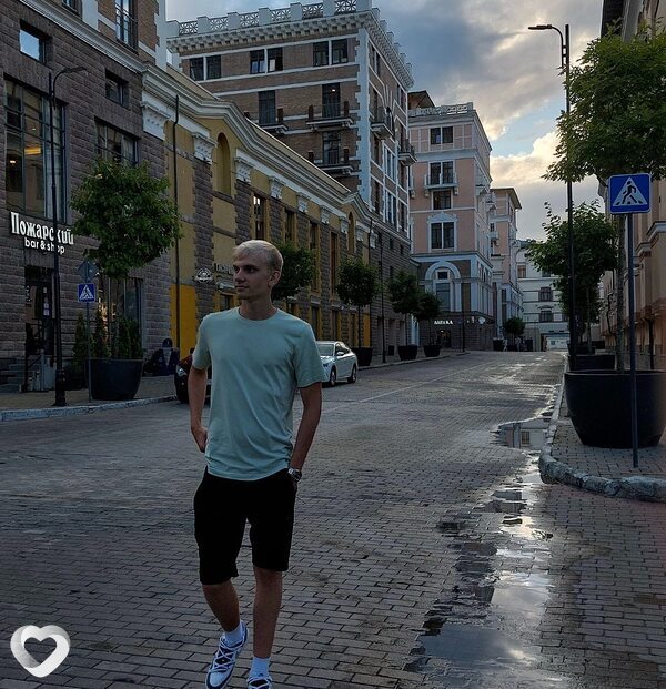 Вадим, 21, Саратове — анкета №2606979