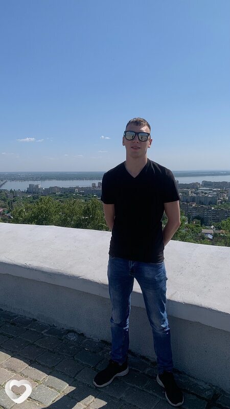 Илья, 23, Сызрани — анкета №2607189